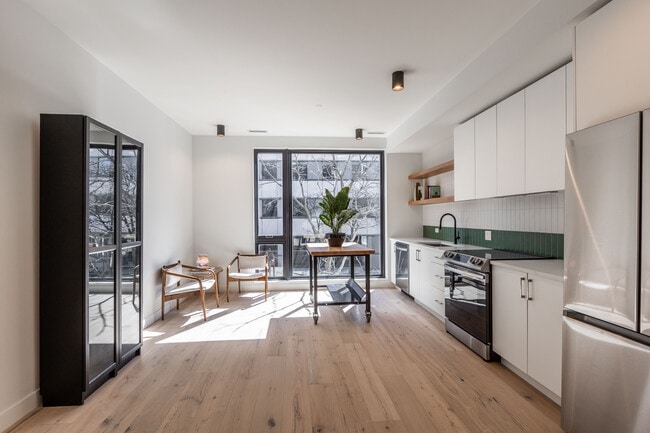 Photo - 1712 Oak Ave Unit 302