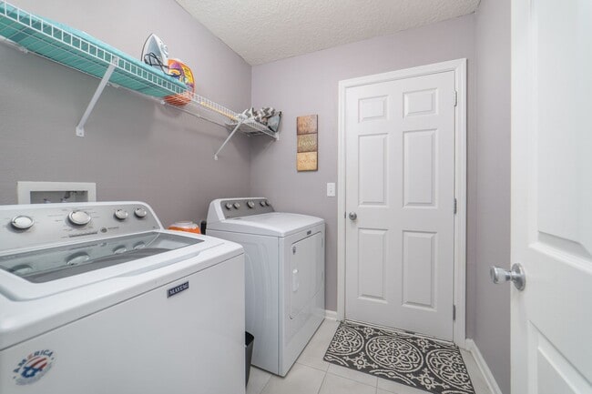 Photo - Welcome to Williamstown