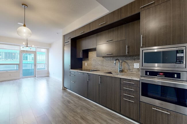 Building Photo - 2 Anndale Dr