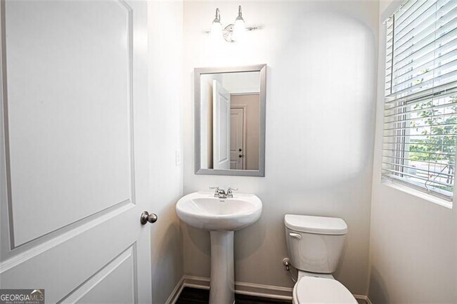 Photo - 243 Casteel Ln