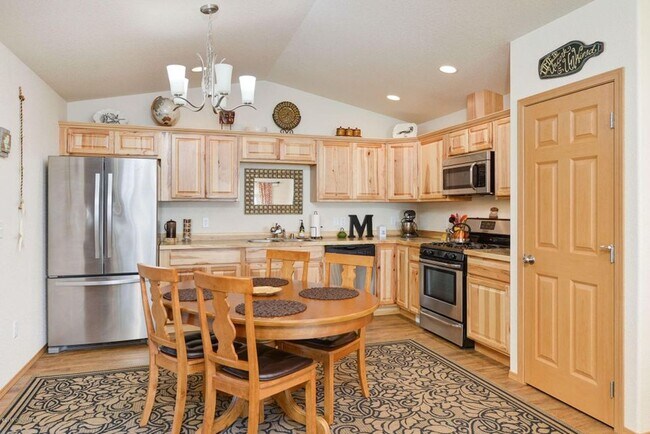 Photo - 1807 Miranda Ct Unit 2