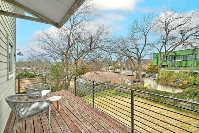 Building Photo - 1121 Gillespie Pl Rental