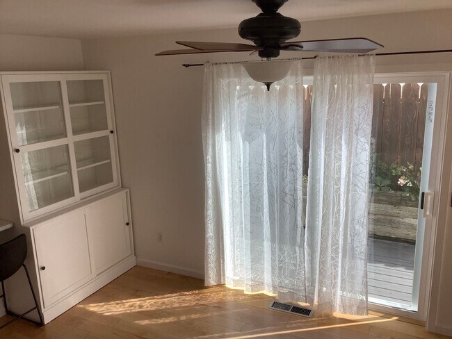 Photo - Updated 2 bedroom, 2 1/2 bathroom townhouse in downtown Sebastopol