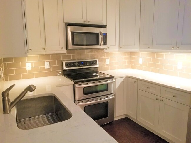 Photo - 229 Durham Park Way