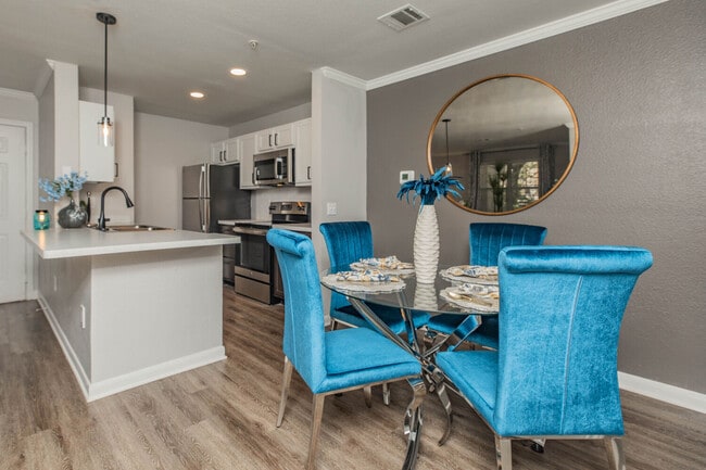 Photo - Oxbow Hill Country