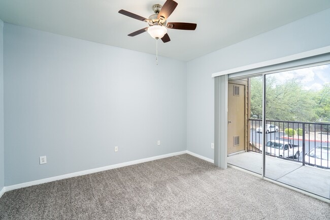 Photo - SoCo Park Apartments