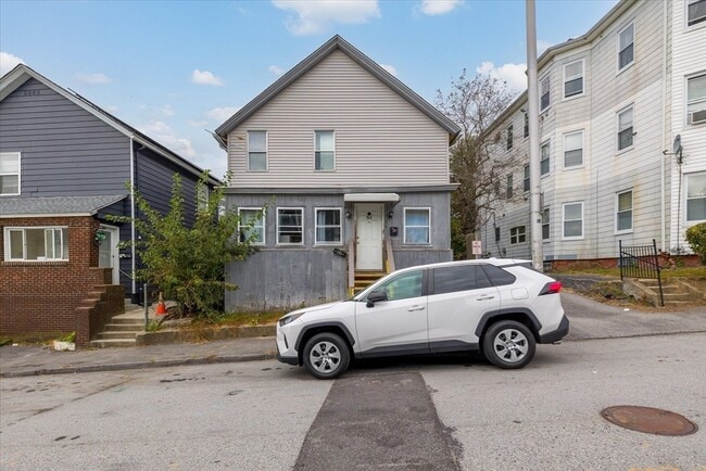 54 Esther St Unit 2