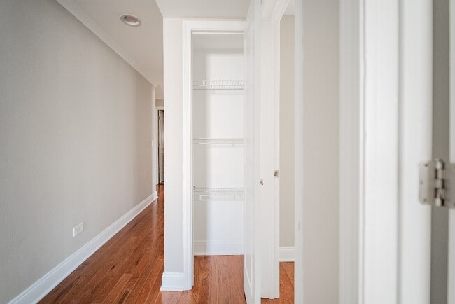 Photo - 515 Sheridan Rd