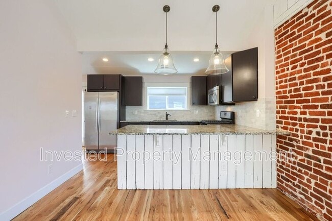 Photo - 2820 Josephine St