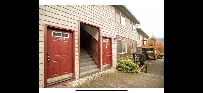 8664 N Willamette Blvd