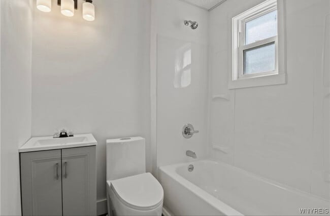 Photo - 877 Prospect Ave