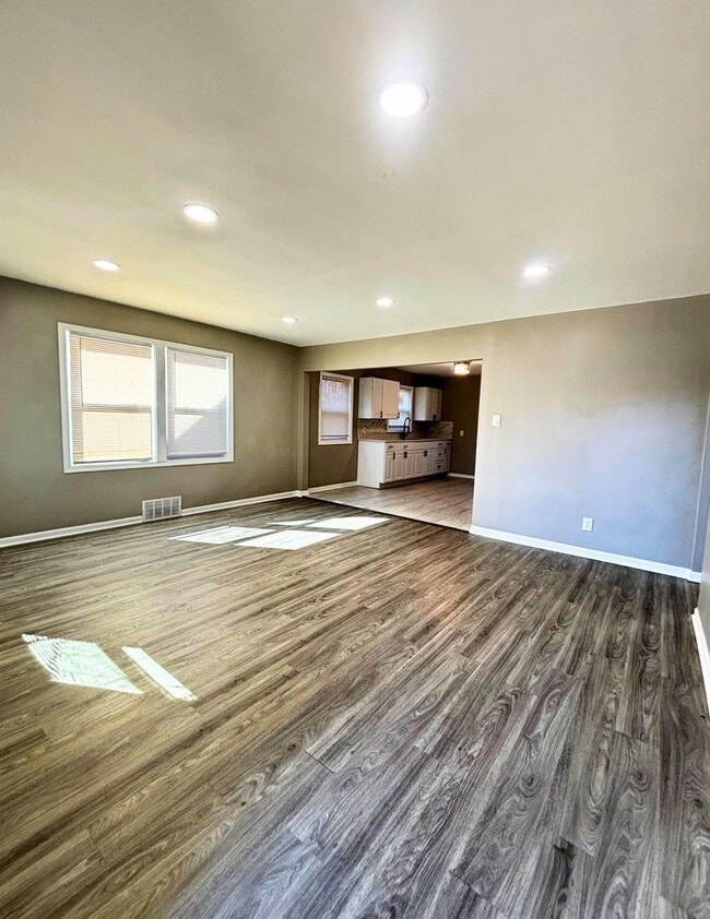 Photo - Spacious 3-Bedroom 2 Bath Home in Gary