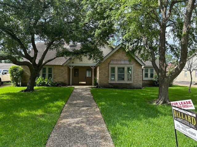 Photo - 18015 Heaton Dr