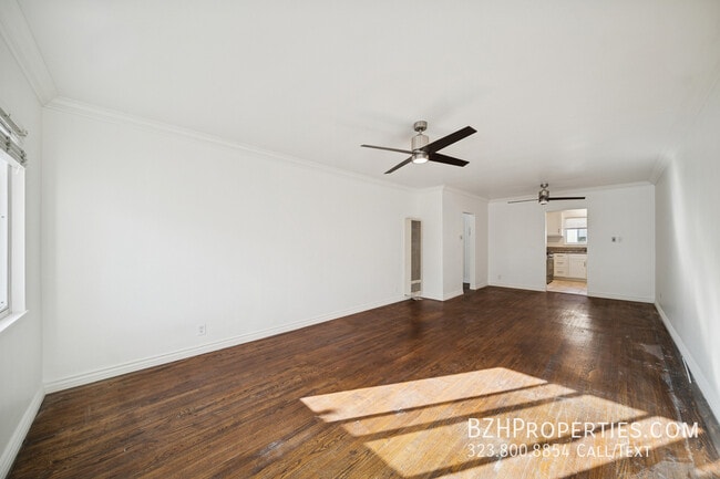 Building Photo - 3652 Carmona Ave Unit 6