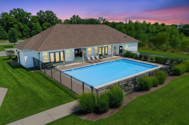 Building Photo - The Reserves of Thomas Glen