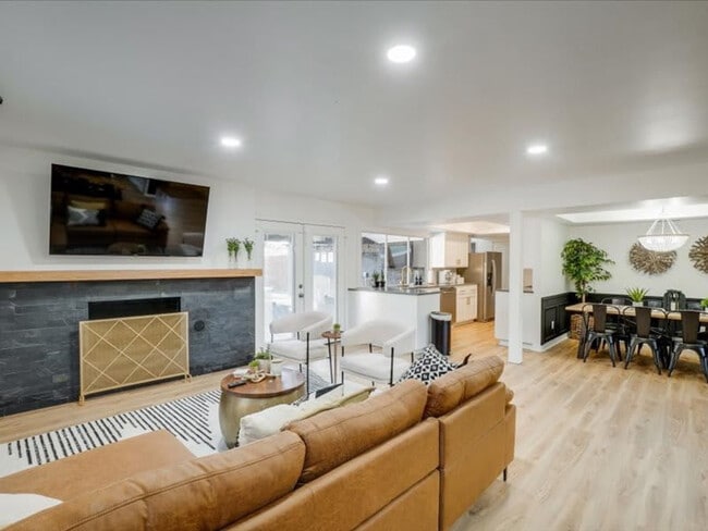 Building Photo - 3154 Darvany Dr Rental