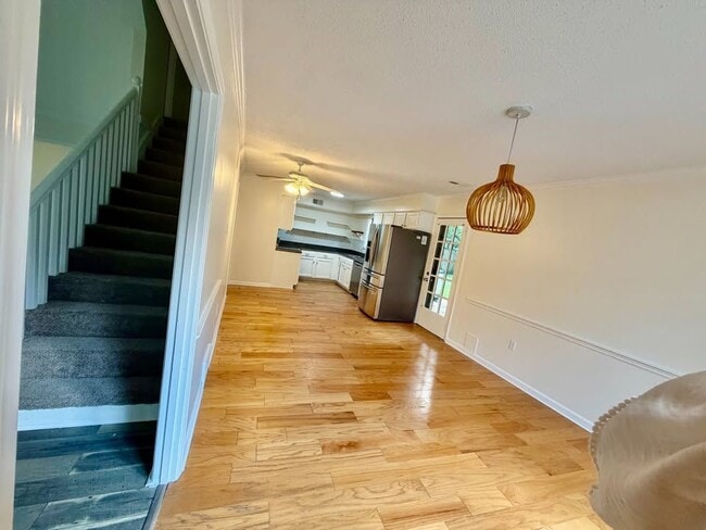Photo - 9161 Gainsborough Dr
