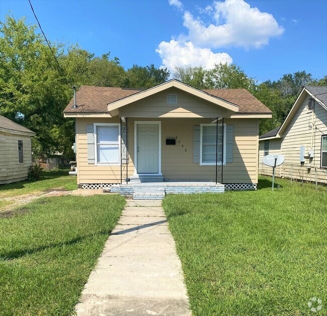Building Photo - 2350 Hegele St Rental
