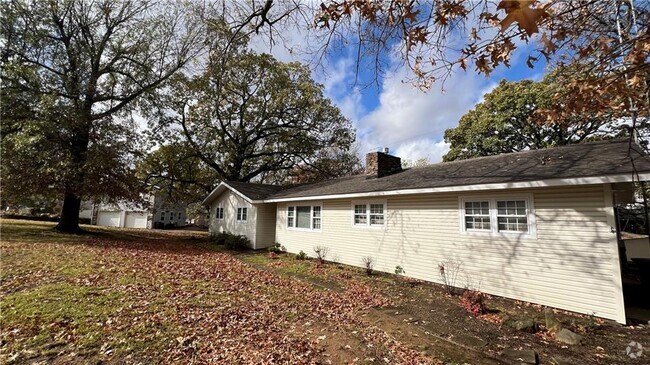 Building Photo - 2289 N Juneway Terrace Rental