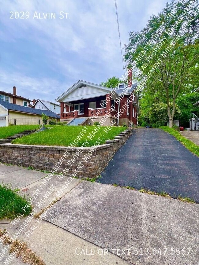 Photo - 2029 Alvin St