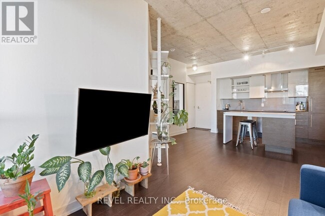 Photo - 1030 King St W Unité 609