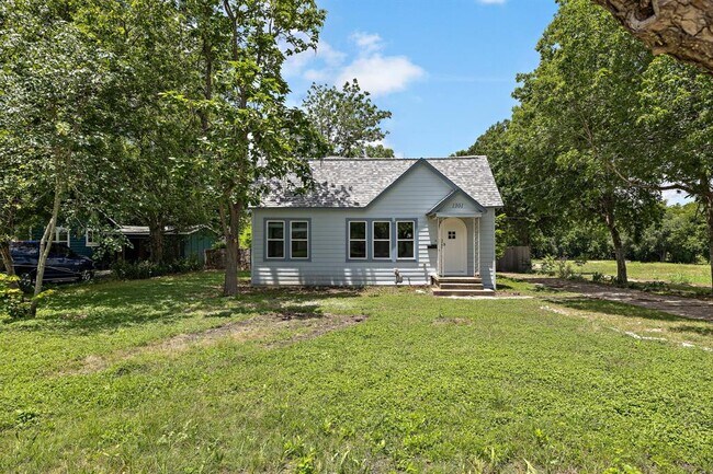 Photo - 1301 Sloan St