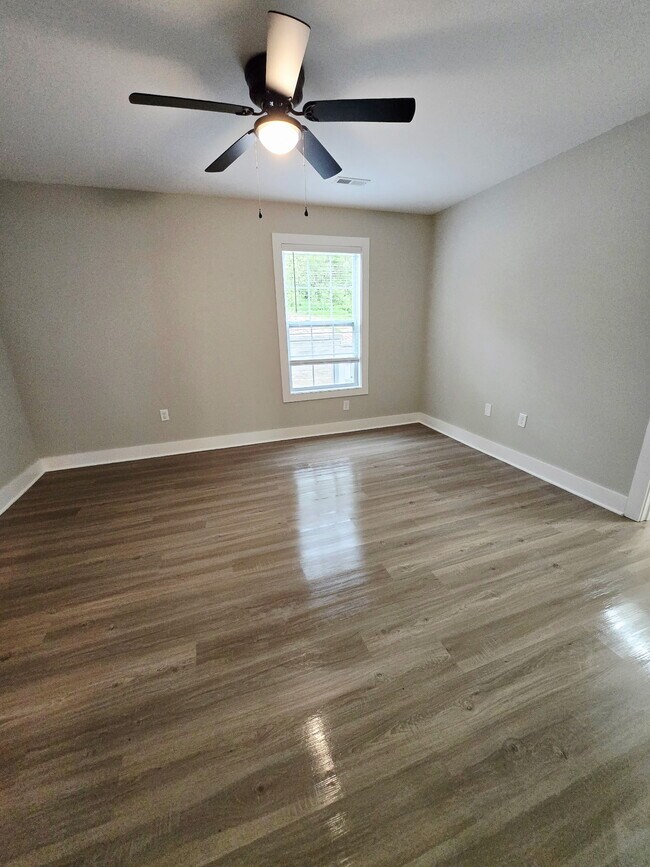 Photo - 106 E Kentucky Ave
