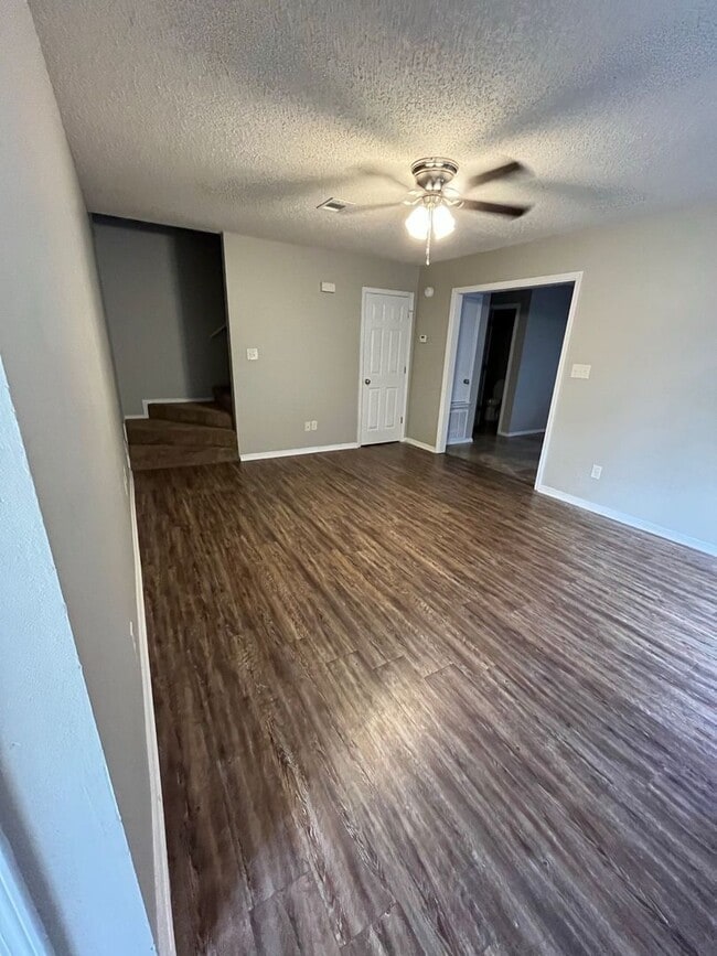 Photo - Freyaldenhoven Properties Unit 407-2