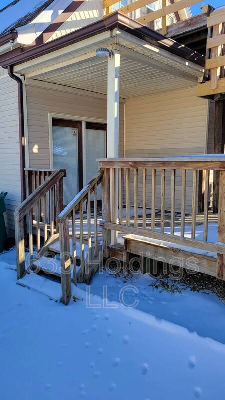 Photo - 5911 SW Adams St