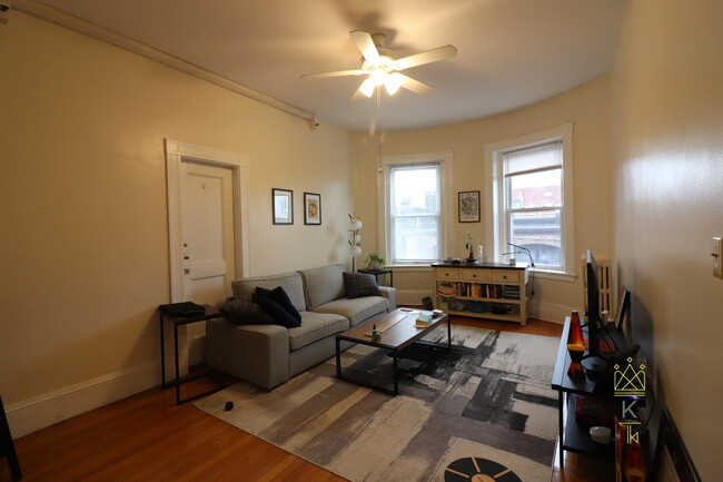 Photo - 1477 Beacon St Unidad 56 Rental