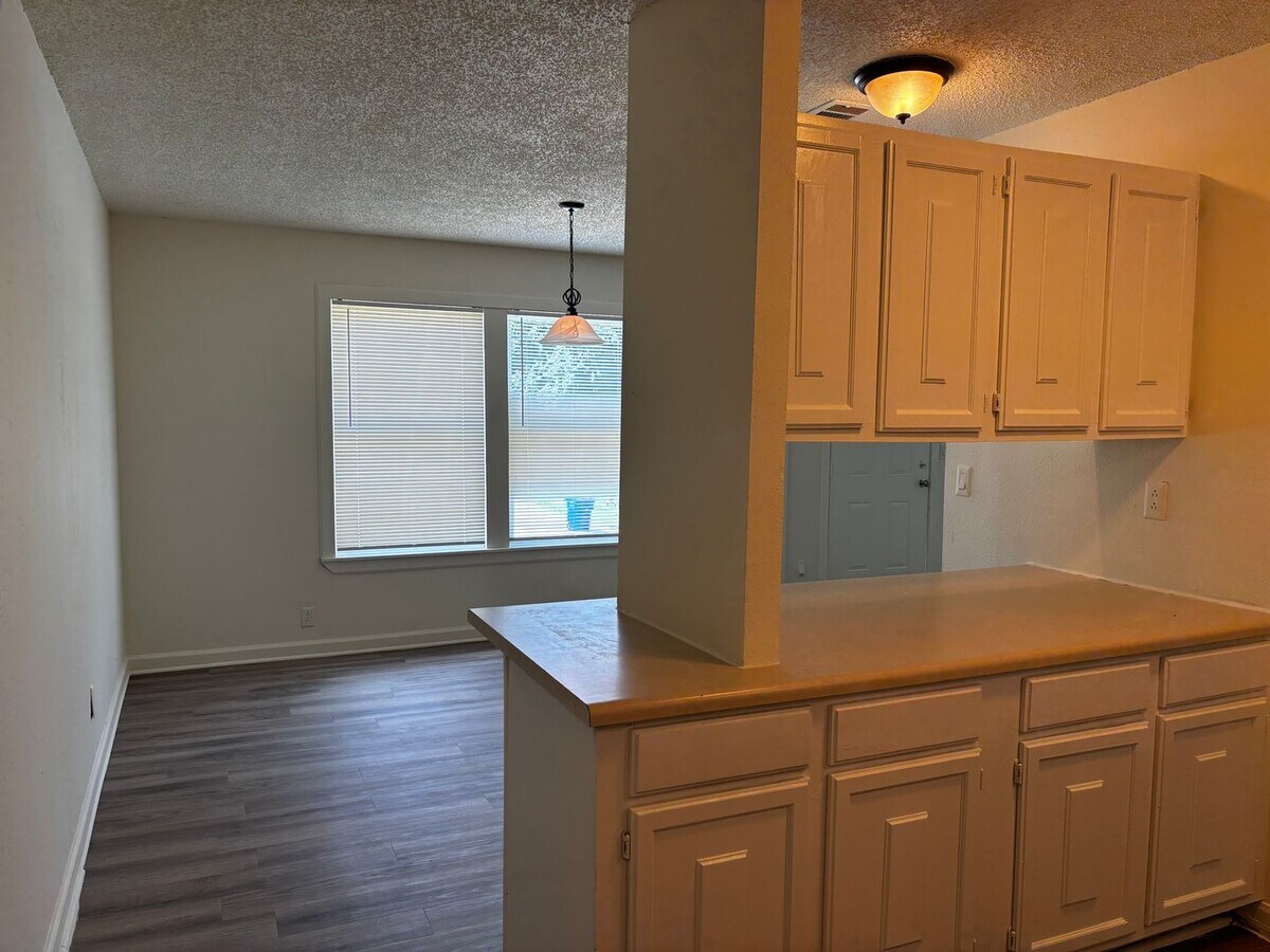 3 Bedroom 2 Bath - 3 Bedroom 2 Bath Casa Adosada