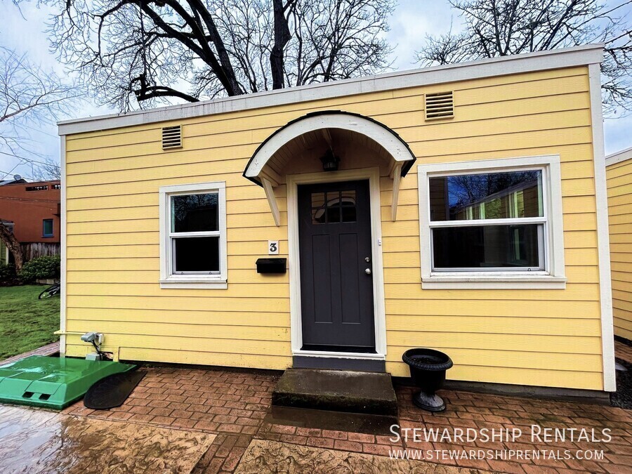 Photo - Recently Updated 1 Bedroom Cottage