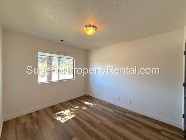 Photo - 3 bed, 2 bath home with 2 car garage