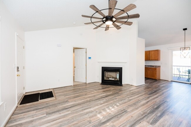 Photo - Charming 3Bed/2Bath house with 1 car garag...