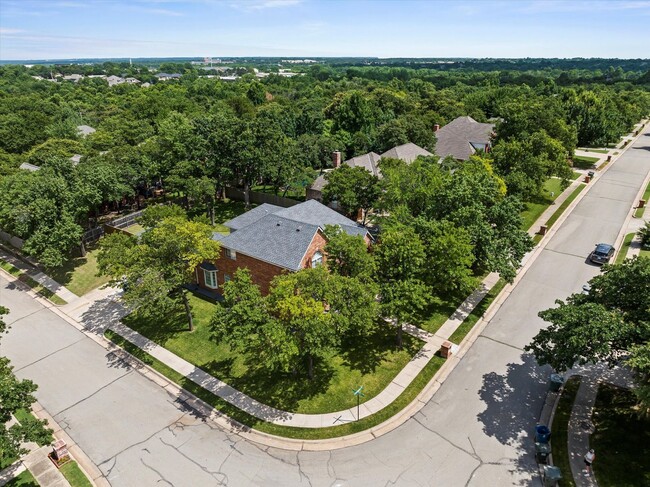 Exclusive Luxury Lease-124 N Crosstimber T... - Exclusive Luxury Lease-124 N Crosstimber T... House