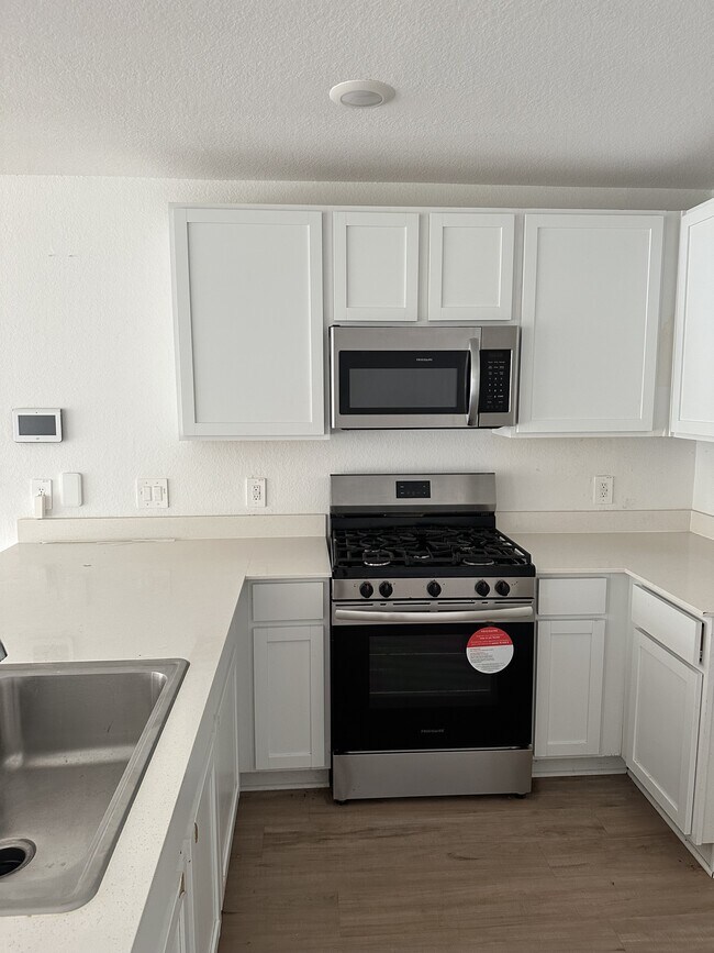 1558 San Sebastien Dr