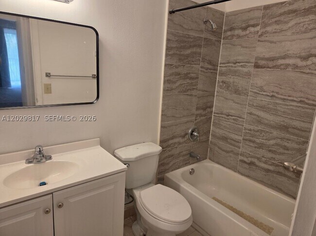 Photo - 1017 Washington 1017D Unit 1017D