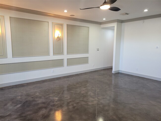 Photo - 4914 Rose St