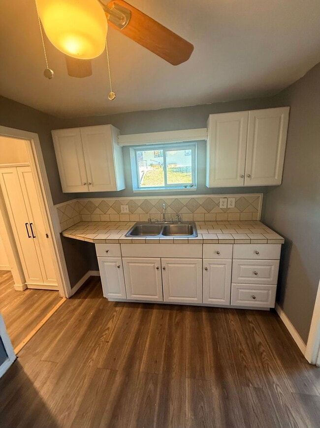 Building Photo - Cute 1 bedroom with a flex space in a grea... Rental