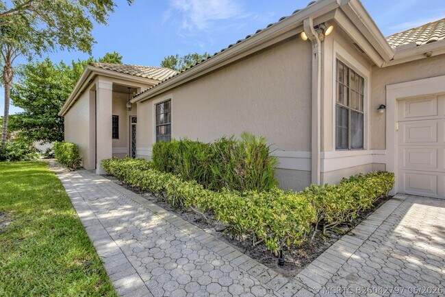 4528 Barclay Fair Way
