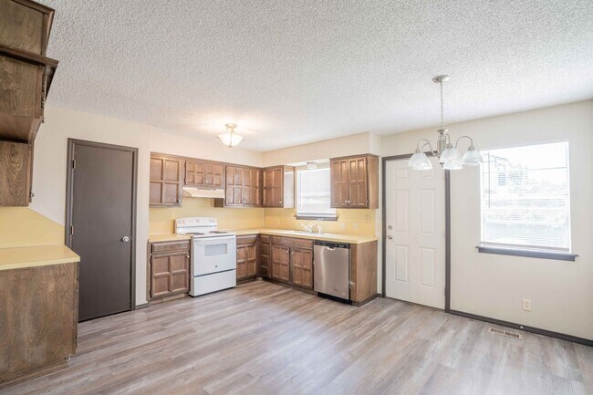 2321 W Galveston St Unit 2323