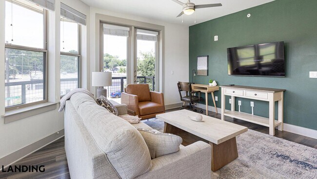 Photo - 707 Seale St Unit 215