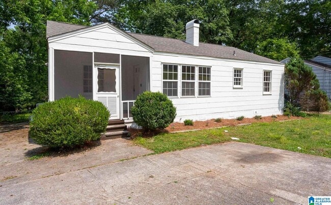 Building Photo - 921 5 Mile Rd