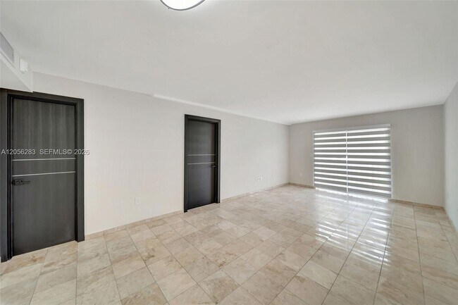 Photo - 1900 Meridian Ave Unit 303