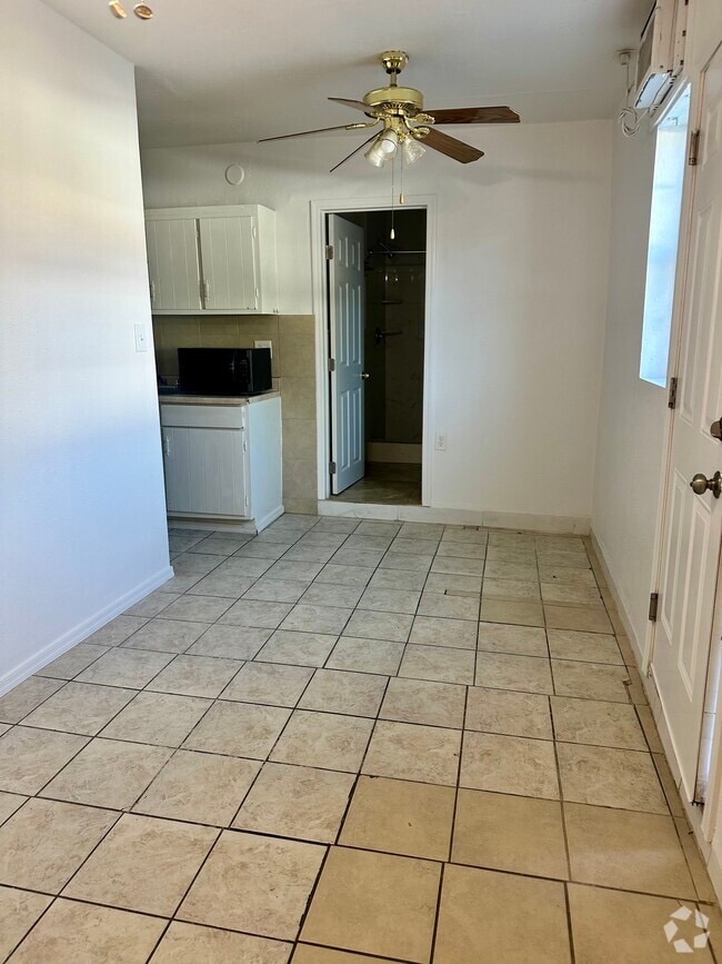 Building Photo - 3648 W Cheryl Dr Unit 2 Rental