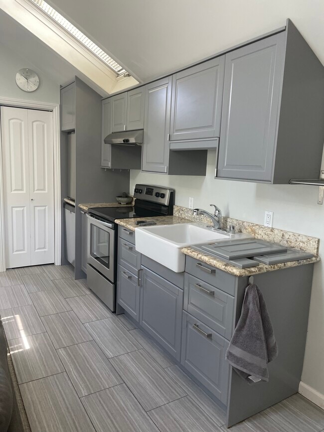 Cocina - 1715 Lincoln Ave Unidad Sudio