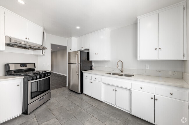 2BR, 1BA - 950SF - Kitchen - French Court Apartments
