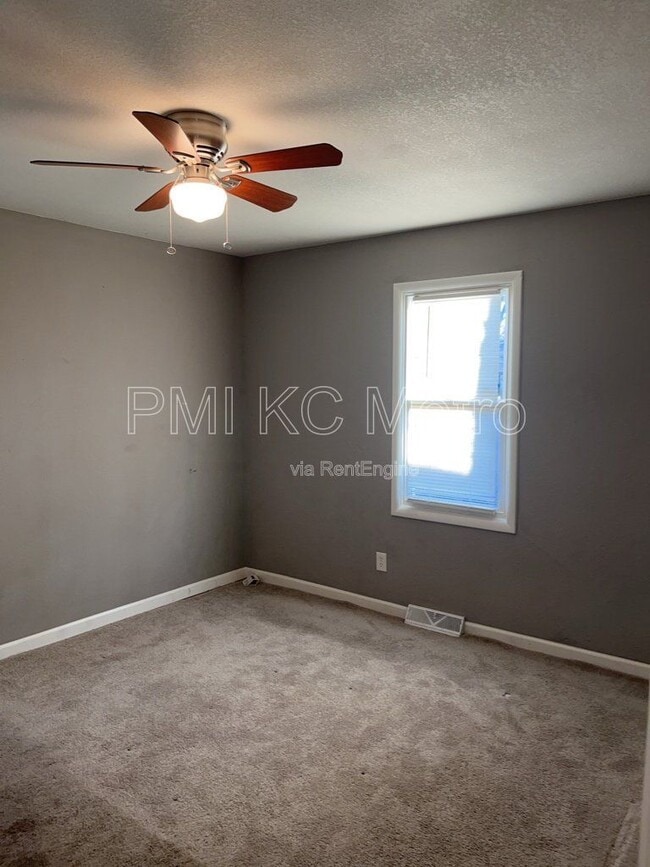 Photo - 8304 E 110 Terrace