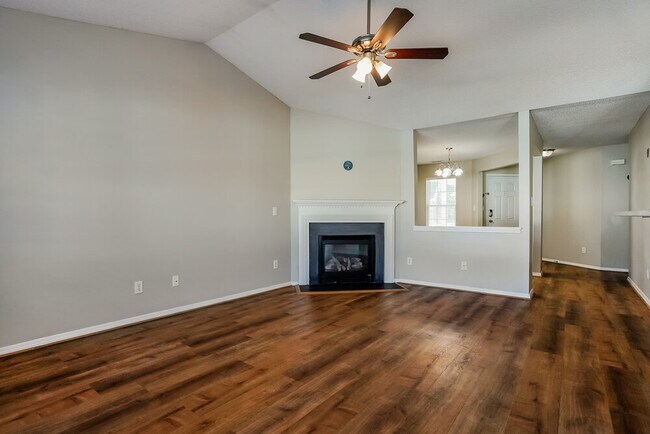 Photo - 2004 Olive Tree Ln