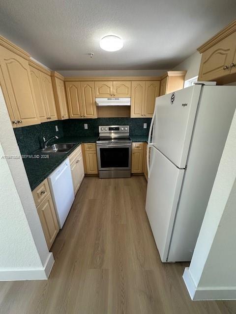 Photo - 1063 SW 2nd St Unit 2